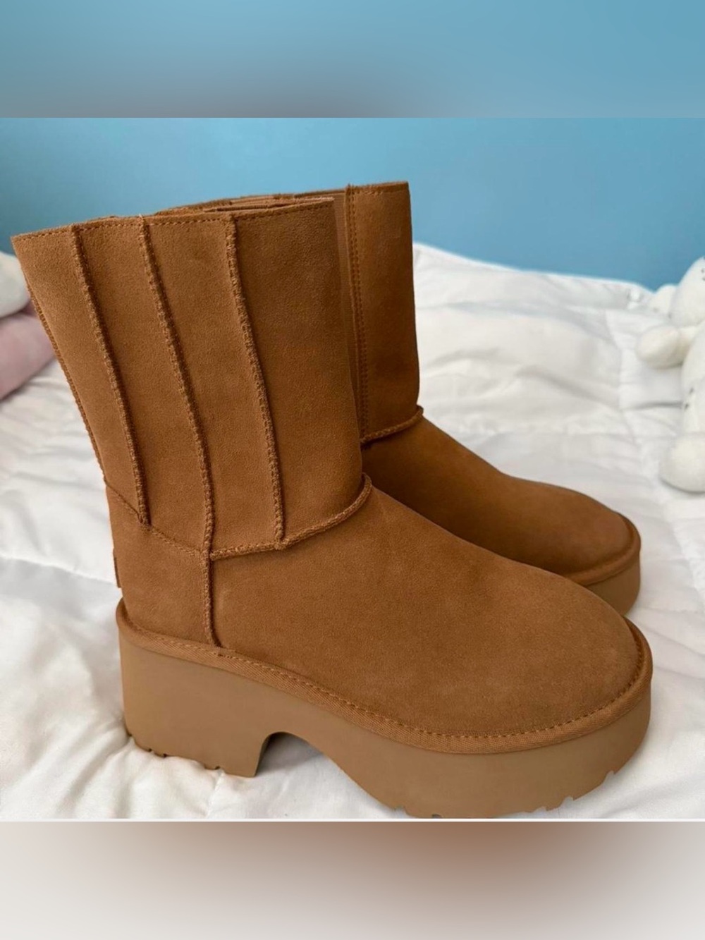 UGG Chestnut Platform Boots with Shearling Wool